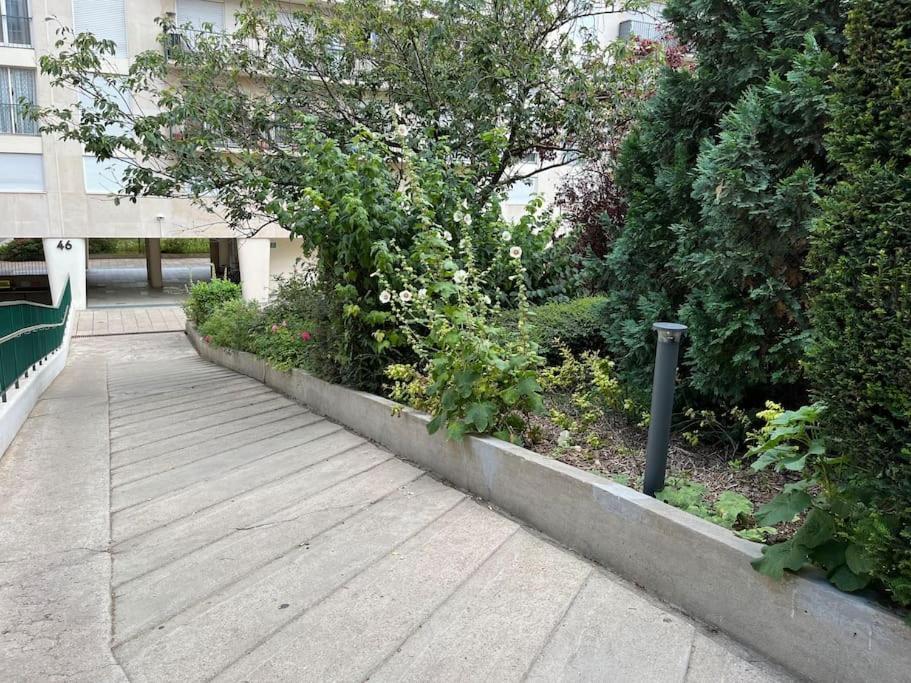 Superbe Appartement Avec Belle Vue Jardin パリ エクステリア 写真